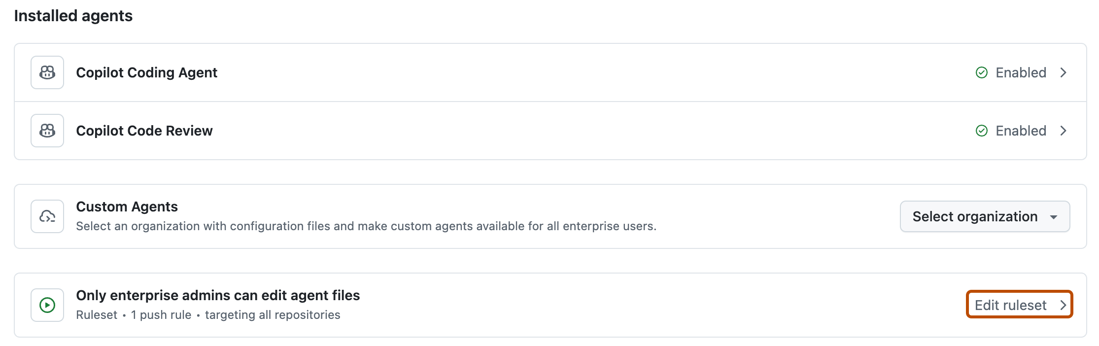 Screenshot des Abschnitts "Installierte Agents" auf der Seite "Agent-Einstellungen". Eine Schaltfläche mit der Bezeichnung "Regelsatz bearbeiten" wird in dunklem Orange umrandet.