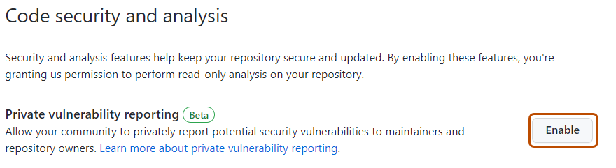 Captura de tela da página "Segurança e análise de código", mostrando a configuração "Relatório de vulnerabilidades privadas". O botão "Habilitar" está contornado em laranja.